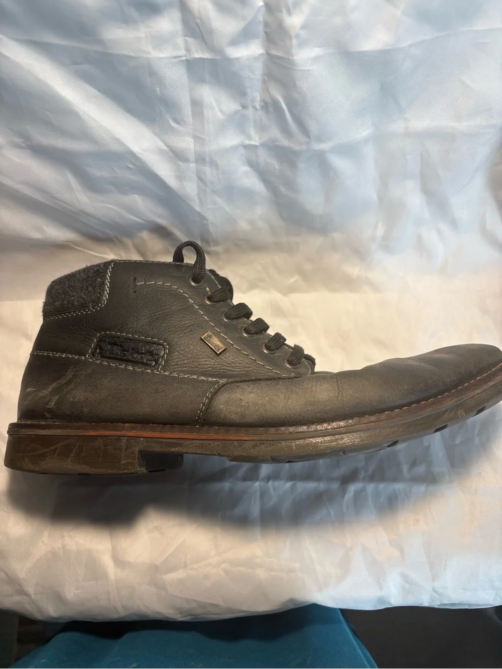 Rieker Men's Antistress Leather Chukka Boots size 10 men’s